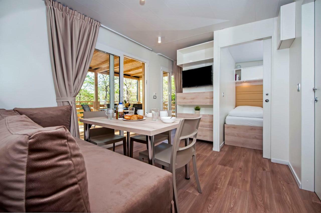 Eurocamp Mobile Homes At Campsite Puntica فونتانا المظهر الخارجي الصورة