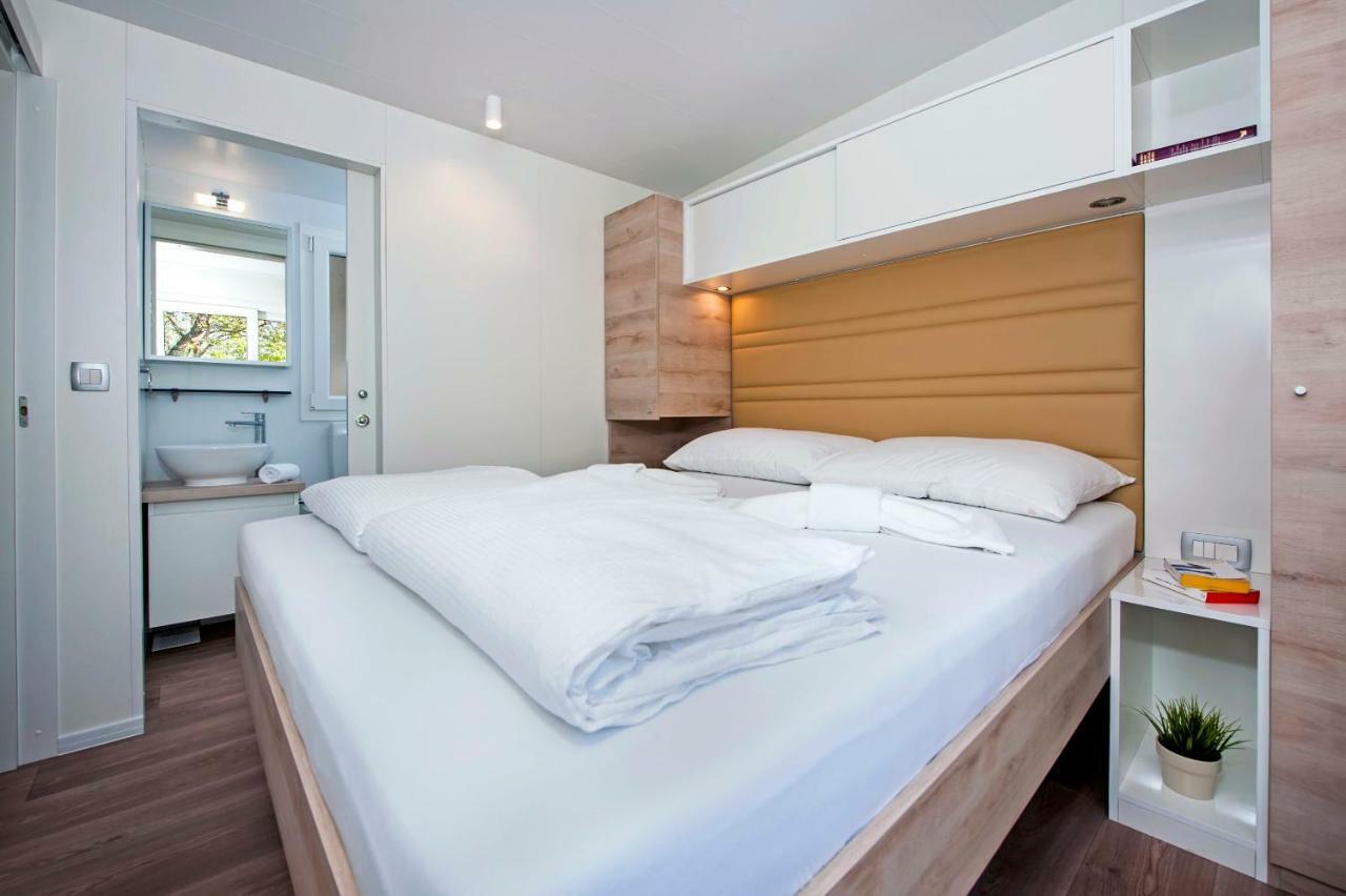 Eurocamp Mobile Homes At Campsite Puntica فونتانا المظهر الخارجي الصورة